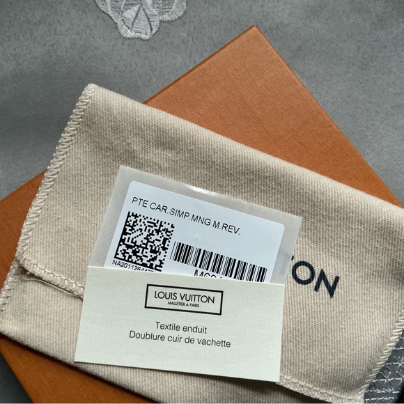 Louis Vuitton Card Holder Monogram Reverse Brand New - Picture 3 of 4
